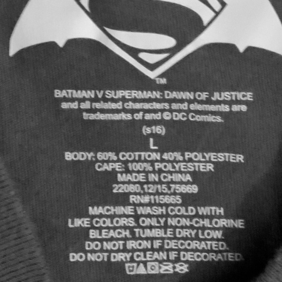 Batman Tee Detachable Cape Superhero Shirt Costume Cosplay Boys Shirt Size Large - Picture 6 of 13